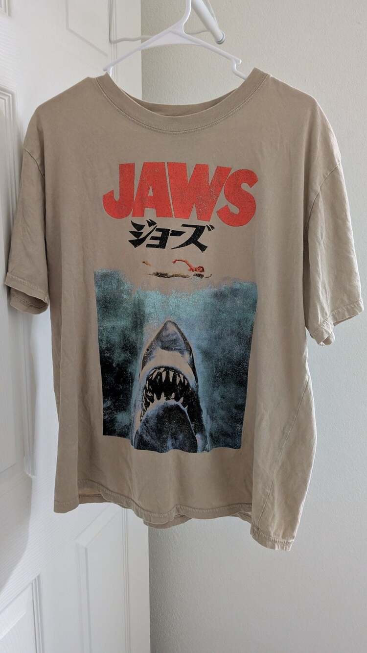 Jaws Japanese Poster Graphic T-Shirt Size XL Tan Cotton